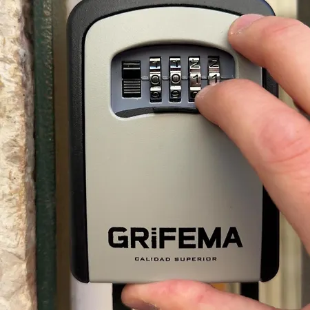 Apartment Lugarah - Elegante Loft In Centro Storico *